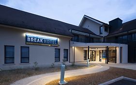Break Hotel